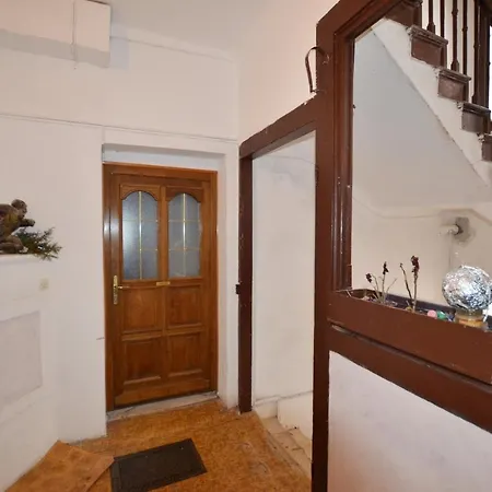 Apartment Carera