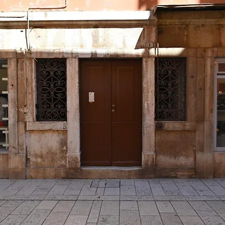 Apartment Carera
